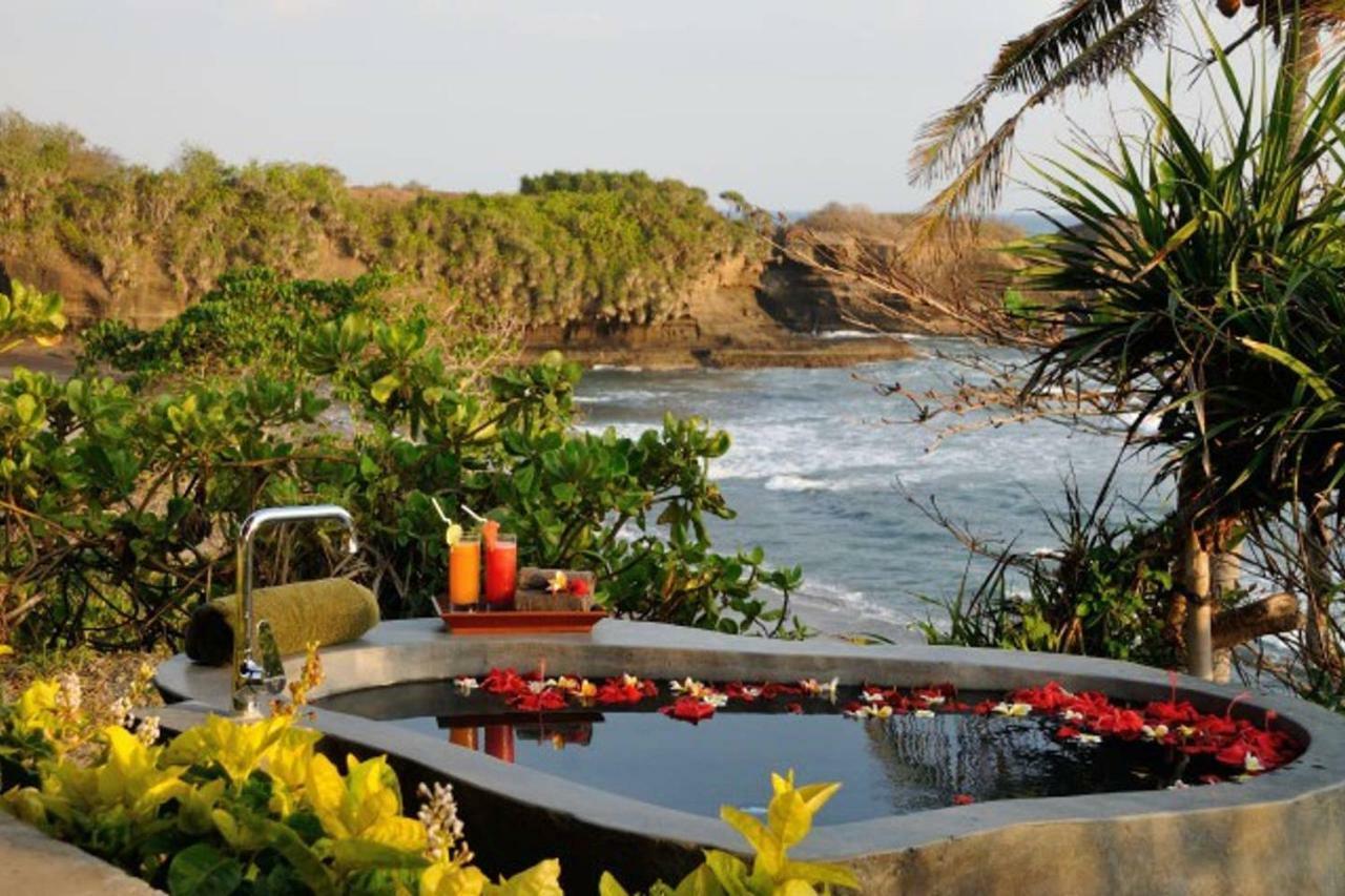 Bulung Daya Beach Villa Retreat Antasari Eksteriør bilde